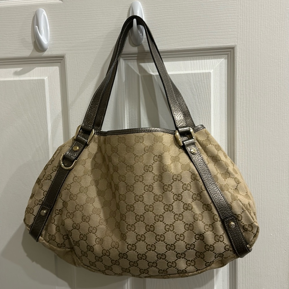 Gold/Tan Gucci GG Canvas Pelham Shoulder Bag.